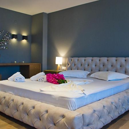 Hotel Viky Сарті Екстер'єр фото