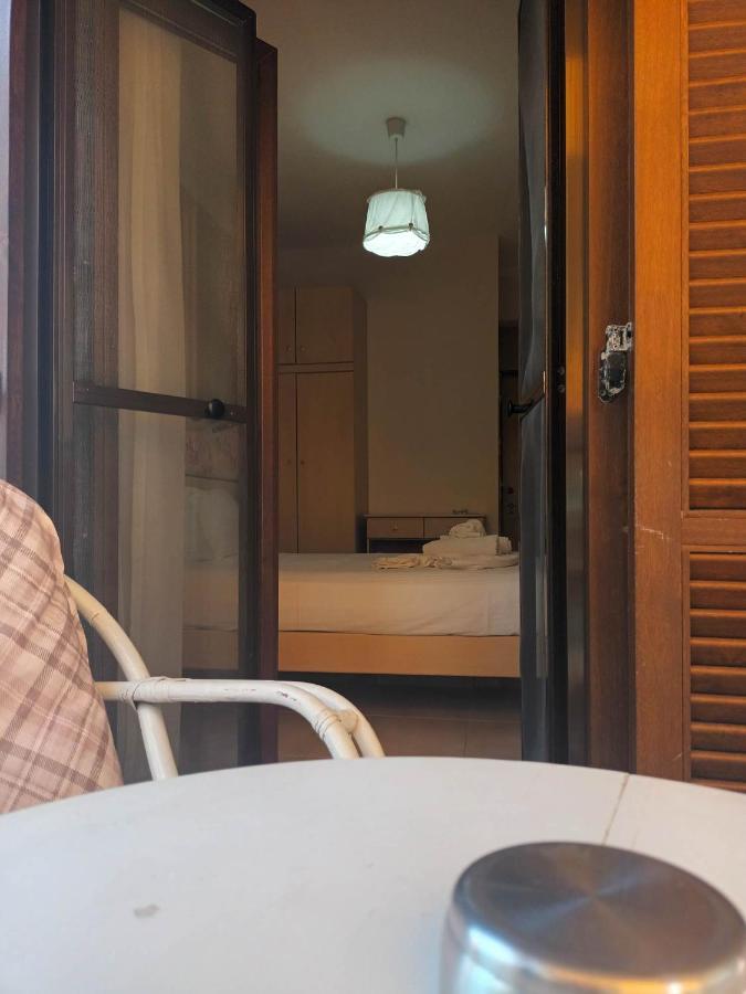 Hotel Viky Сарті Екстер'єр фото