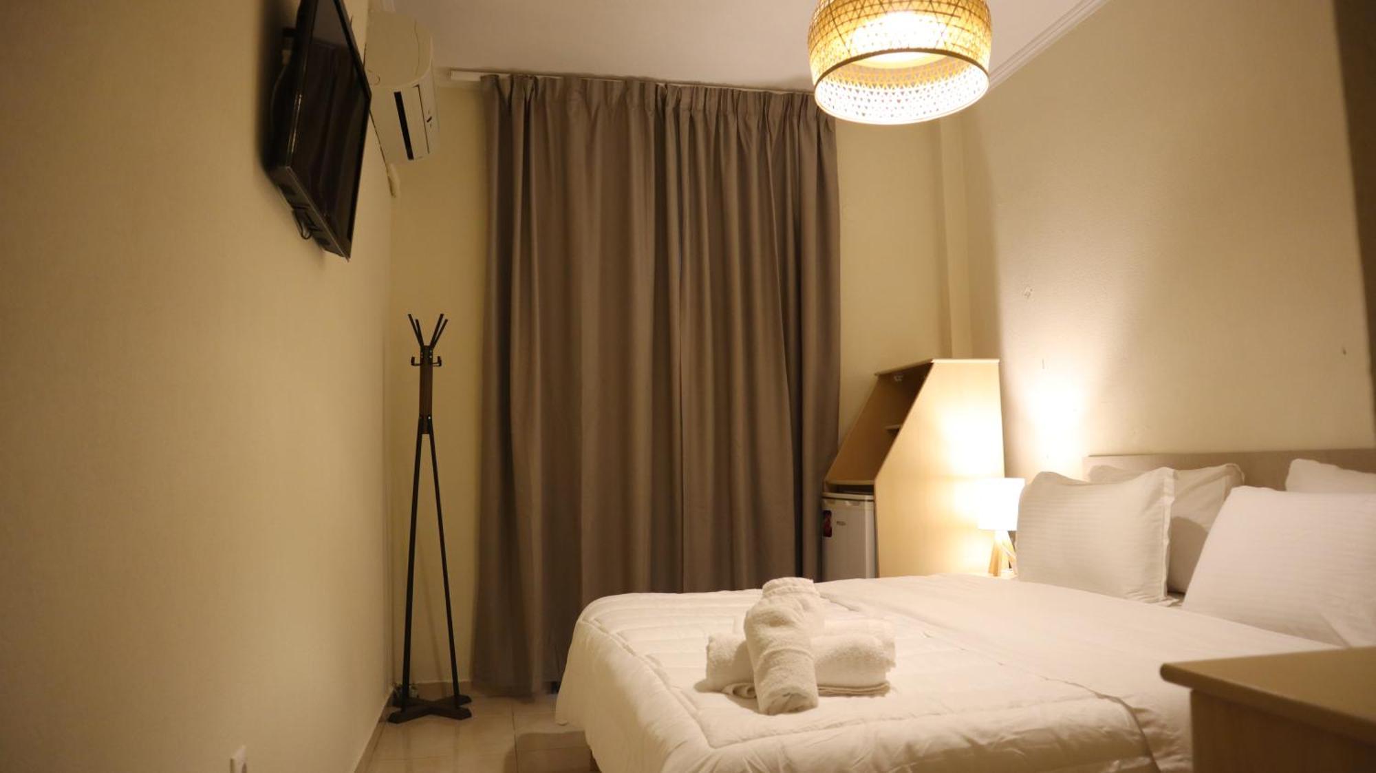 Hotel Viky Сарті Екстер'єр фото
